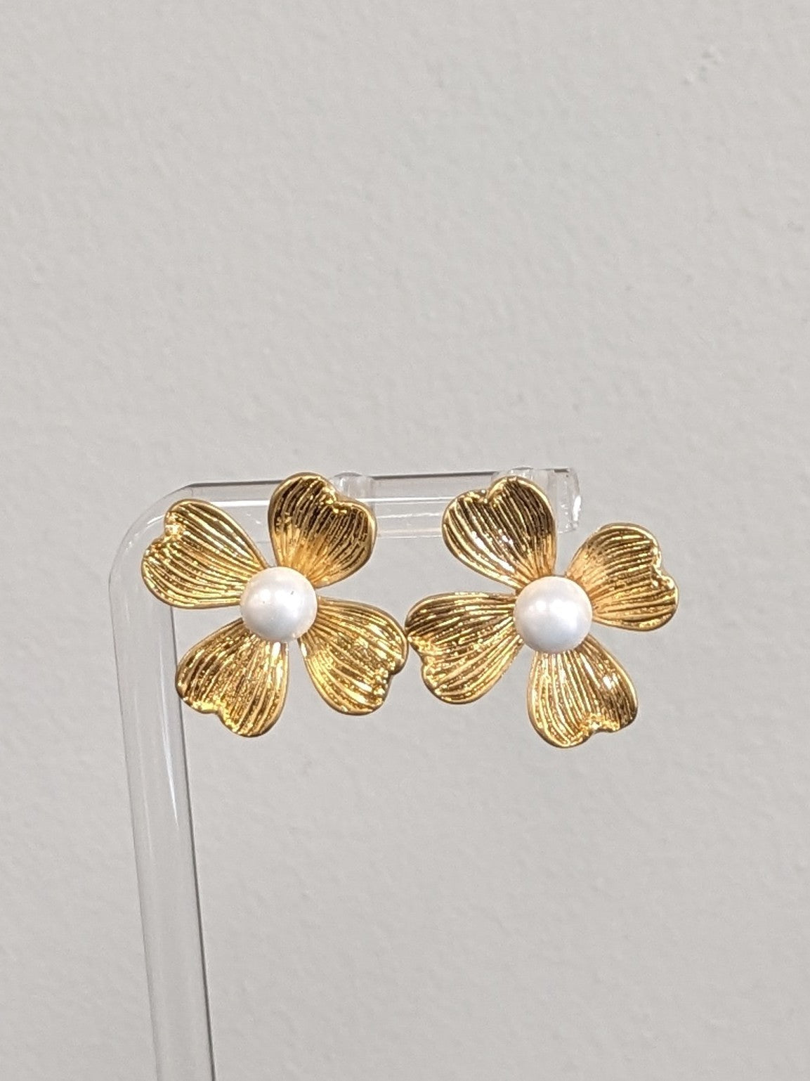 Flower Post Earrings